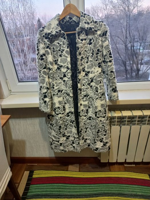 Пальто новое демис-ное, сшитое на заказ. Размер 42.