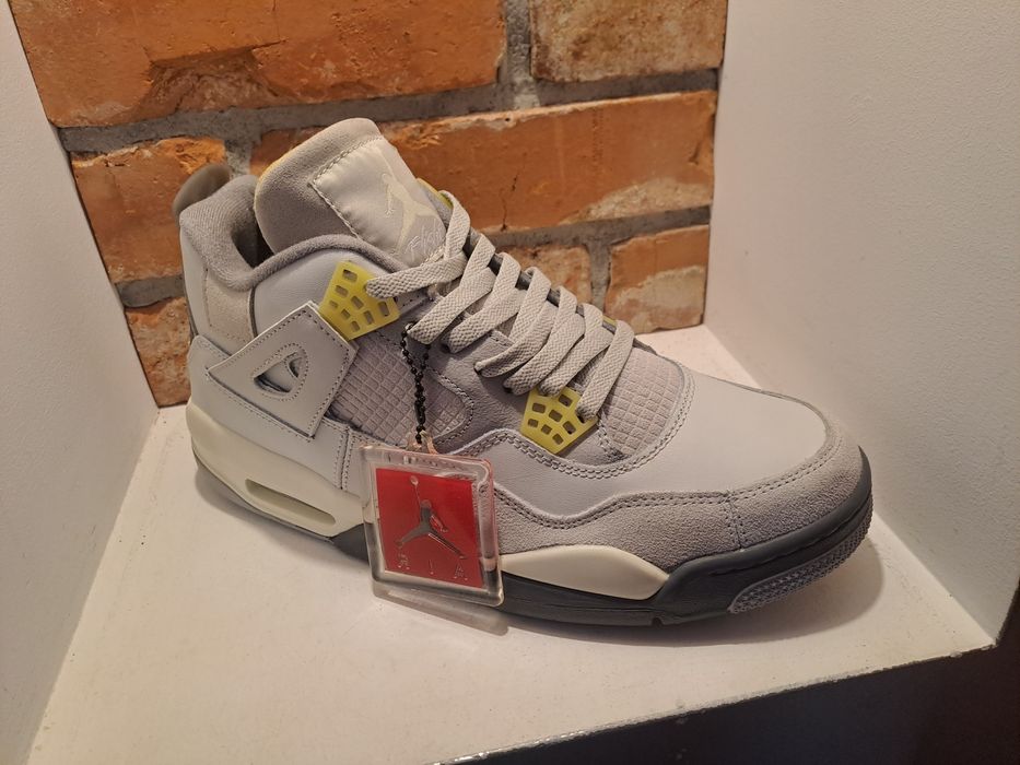 Air Jordan 4 Retro Craft Photon Dust