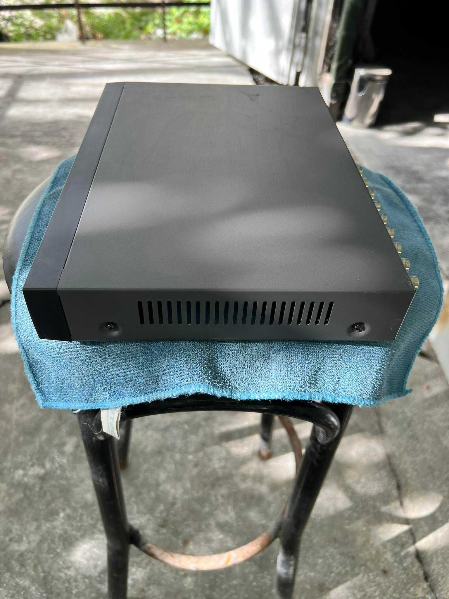 DVR Hikvision DS-7216HWI-SH
