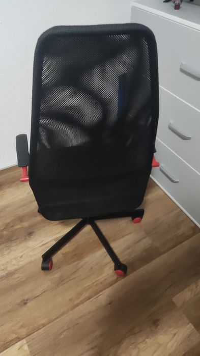 Vând scaun ikea, stare buna