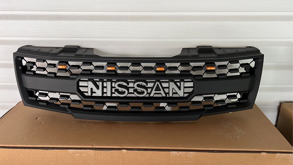Решетка Радиатора Nissan Pathfinder R51 Navara D40
