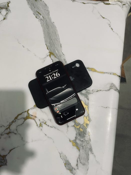 iPhone XR продается