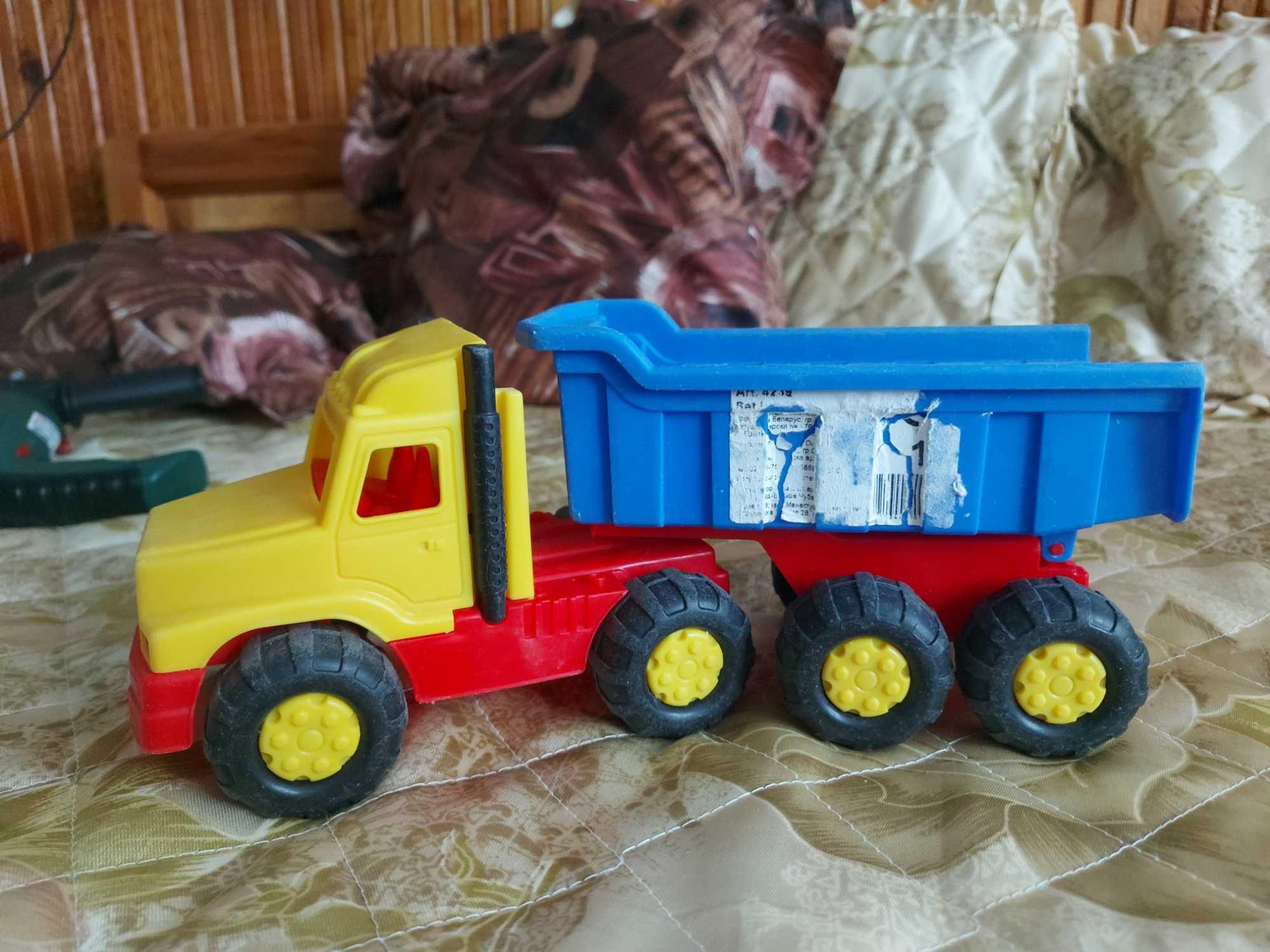 Детско колички и камиони