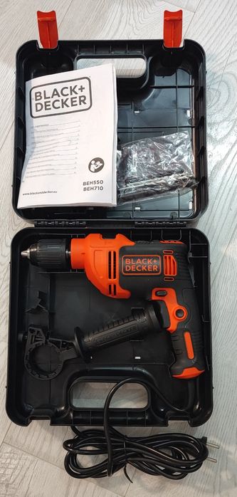 Bormasina masina de gaurit/insurubat, cu percutie,Black+Decker BEH710K