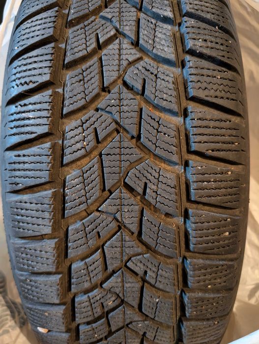 Зимни гуми джип SUV 225/65/R17 Subaru Outback Dunlop Winter Sport 5