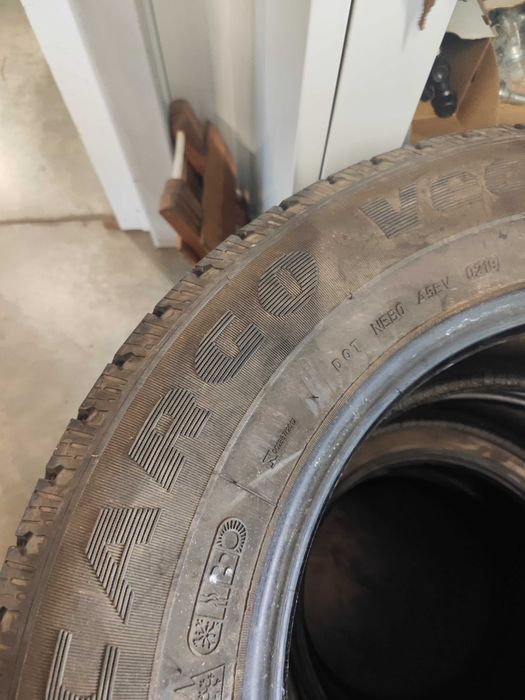 2бр.всесезонни гуми 235/65/16C Goodyear