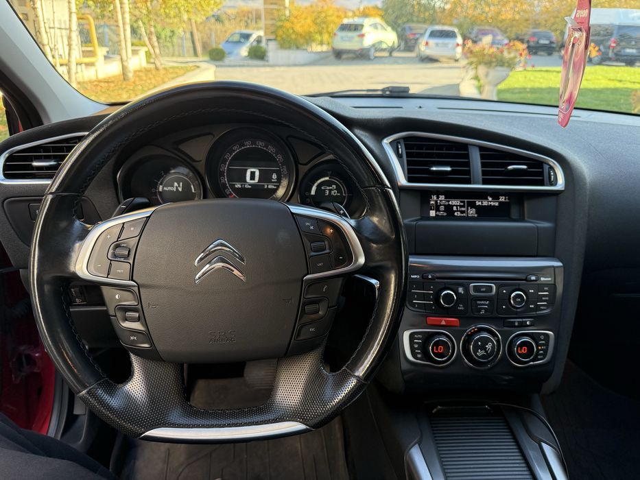 Citroen C4 - cutie pilotata
