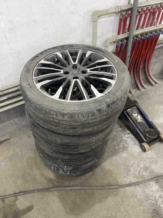 Продам хорошие титанки на р17 автоваз лада