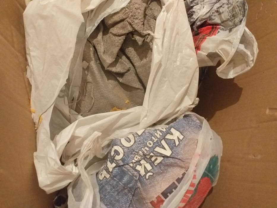 Продам клей плиточный, песок,и т.д