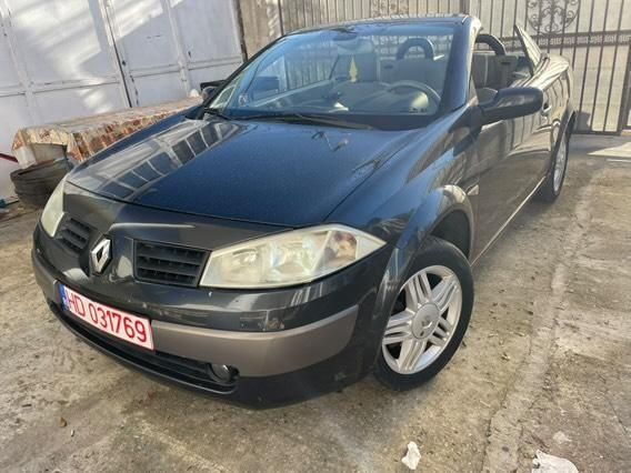 Renault megane cabrio 2007 Carte service masina este în stare excelent