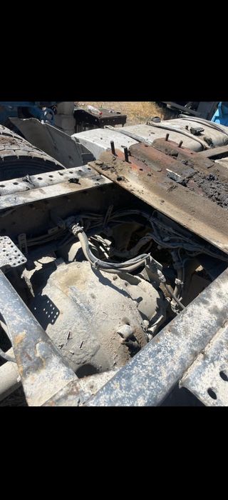 Dezmembrez Scania r420