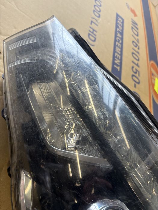 Suzuki Sx4 s-cross 2018 година Ляв Лед Фар Led