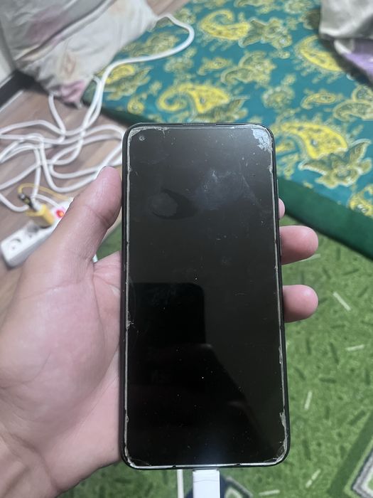 Samsung A11 в хорошем состояний