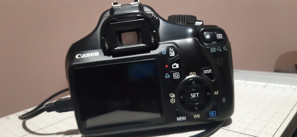 Canon EOS 1100 D