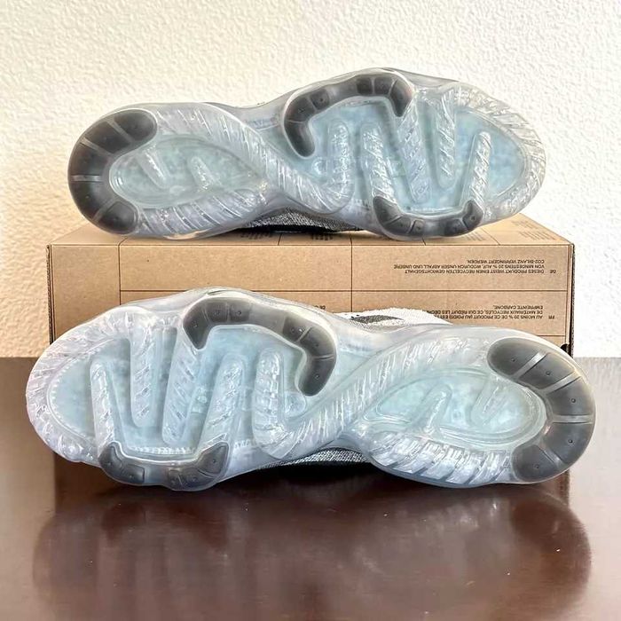 Обувки NIKE / VaporMax / GREY FLYKNIT 2023 + КУТИЯ