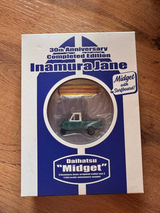 Коллекционная модель Daihatsu Midget 1:50