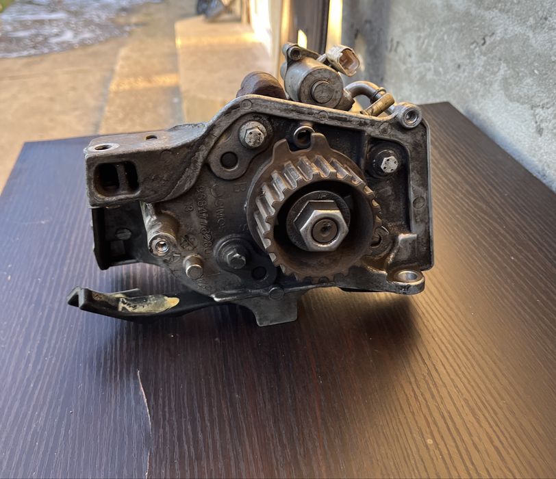 POMPA INJECTIE FORD FOCUS 3 - 1.6 tdci - COD 9676289780 - AN 2011