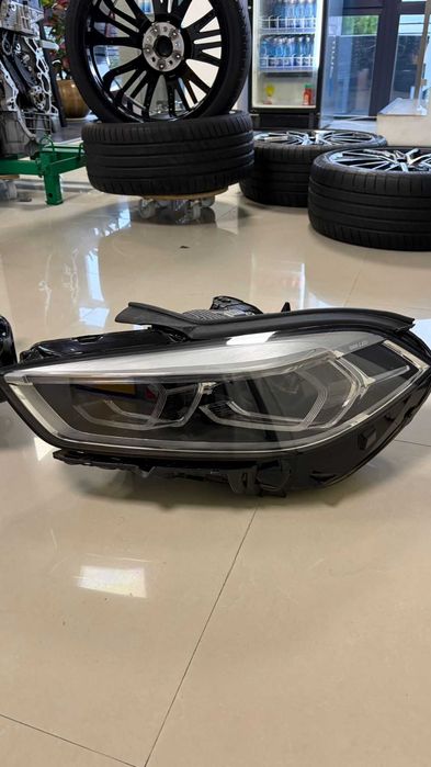 Far stanga BMW Seria 1 F40 Full LED - original