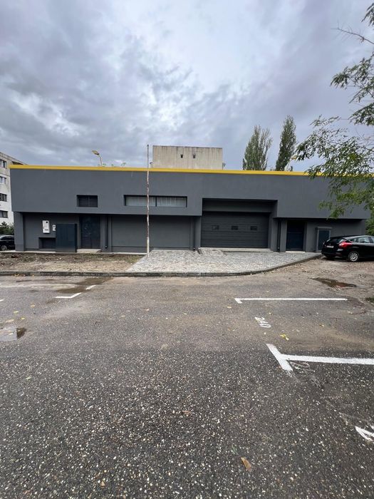 Închiriere spațiu comercial