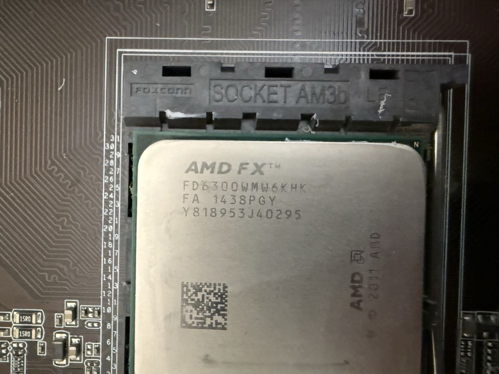 Placa de baza + AMD FX6300 + 8 gb RAM