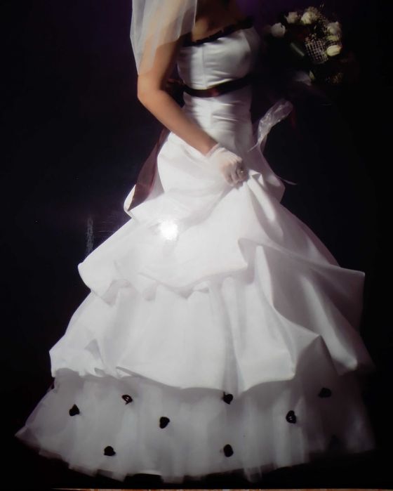 Vând rochie de mireasă din colecția creatoarei din Craiova