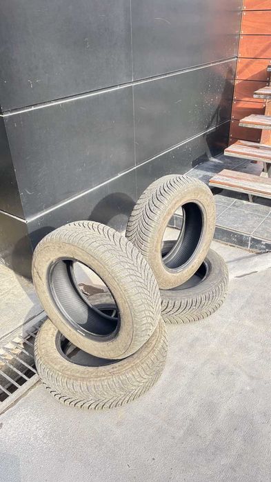 Почти нови 4 зимни гуми 195/65/15 Firestone Winterhawk 4