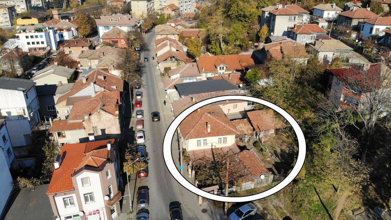 Продава се Къща в Габрово, Долни Бакойци - 200 кв.м за 1350 €/кв.м - Снимка #1