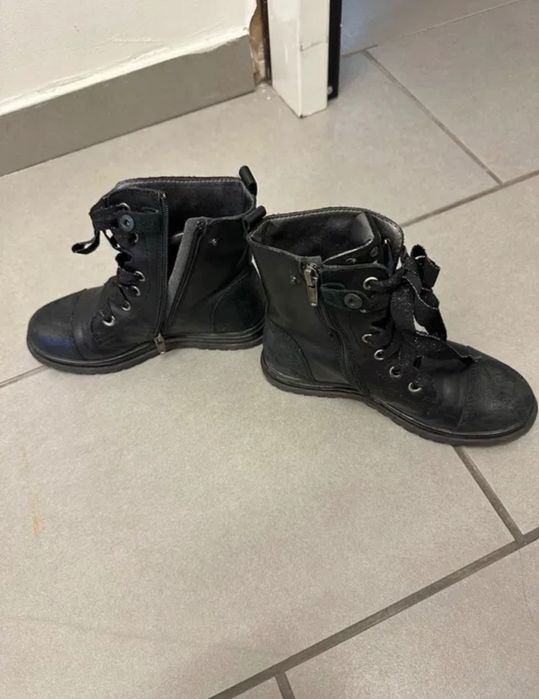 Детски зимни ботушки от естествена кожа на Примиджи за момиче