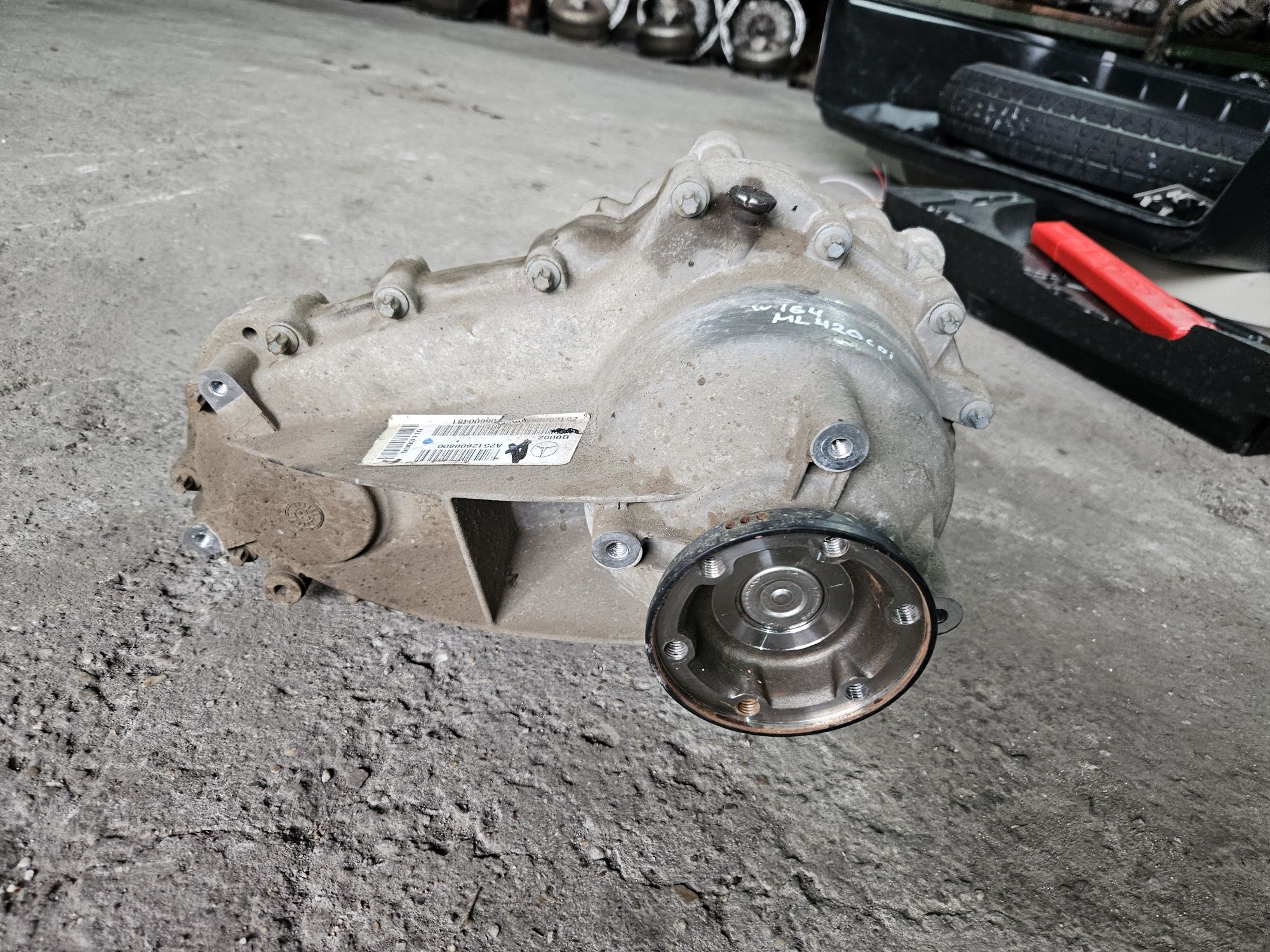 Раздатка за Мерцедес Мл420 w164 Ml420