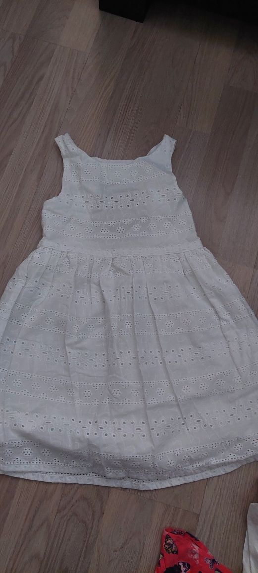Zara, Nike, HM като нови, лот рокля, топове, шапка, 4-5 г., 110см