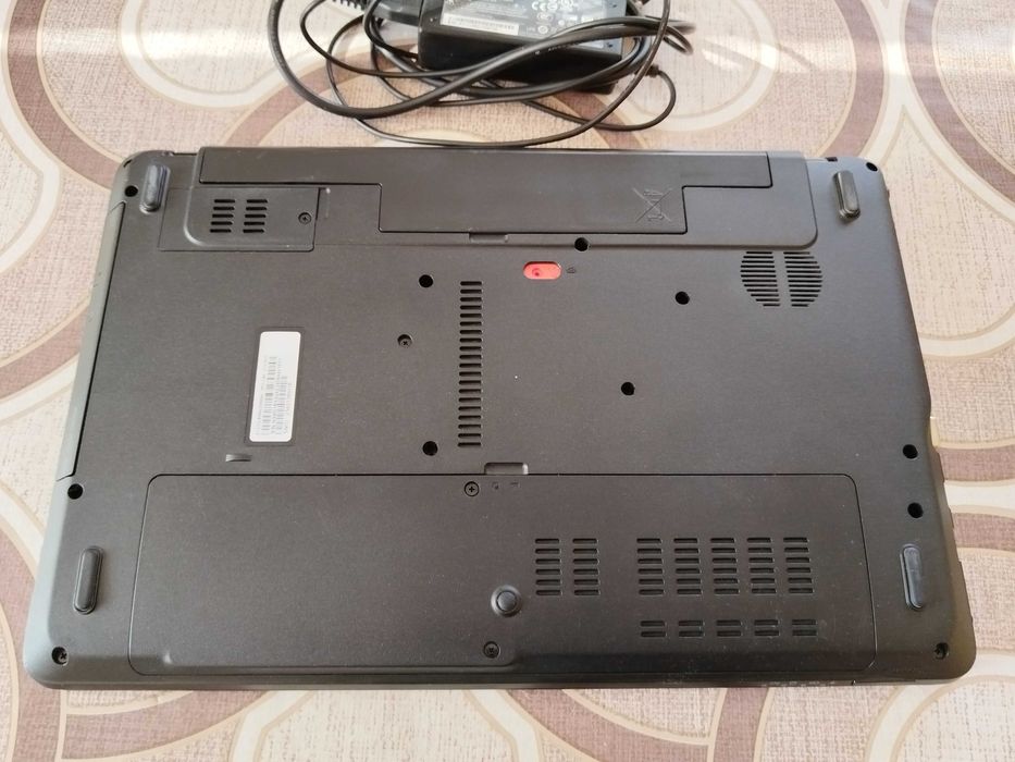 Лаптоп Acer Aspire E1-531G