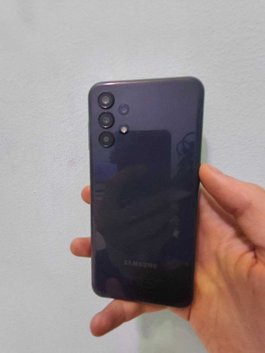 Samsung galaxy a13   32gb hotira karobka dakument bor