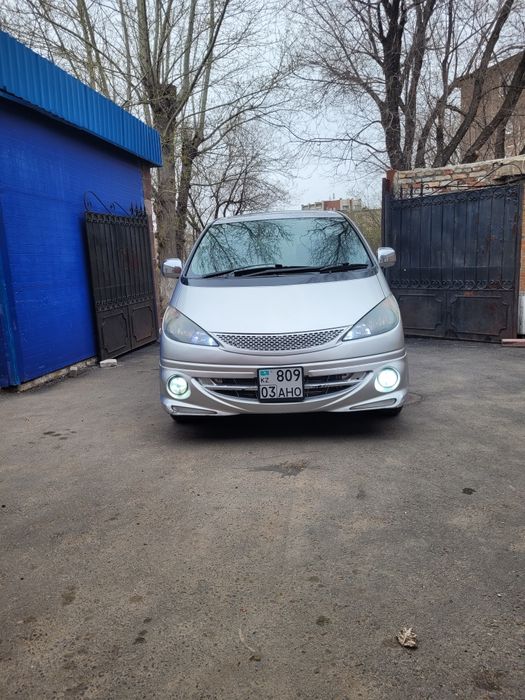 Продам Тойота эстима 2000 года.