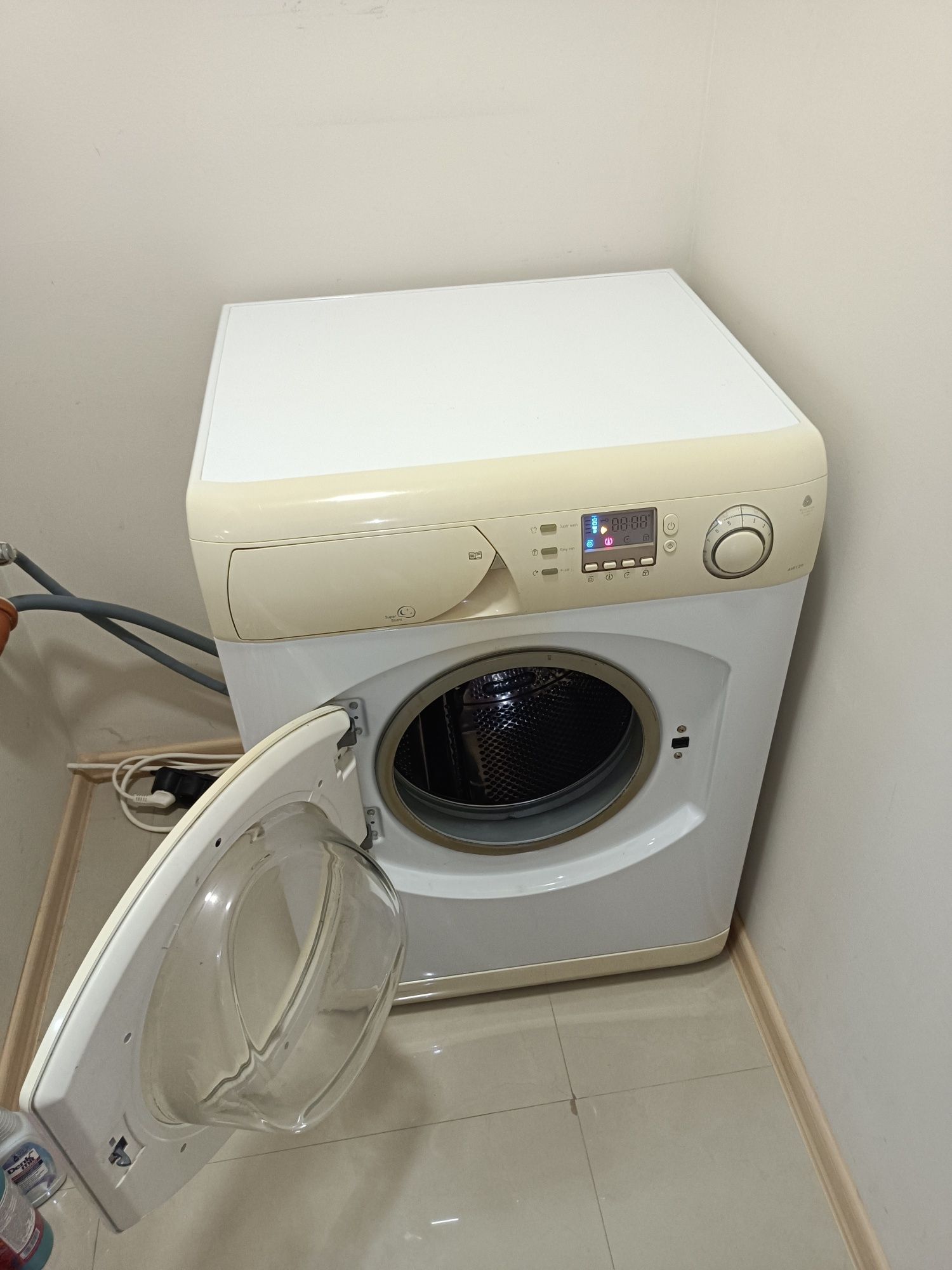 Пералня Аристон Ariston AVF129
