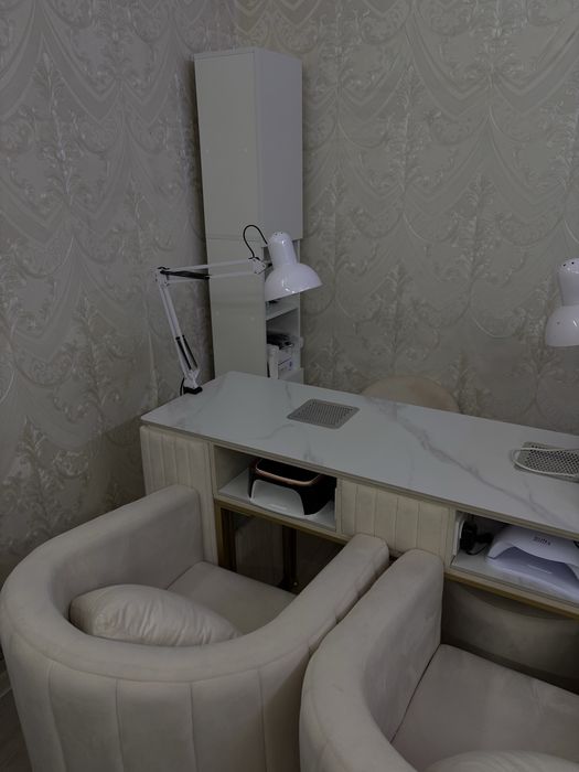 Маникюрный стол комплект