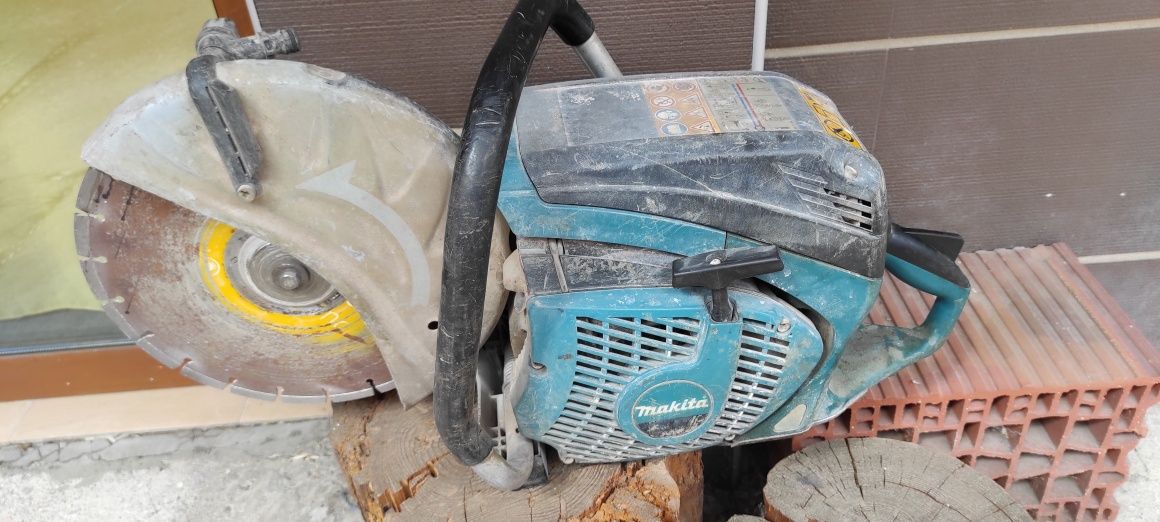 Бензинов фугорез Makita EK 6100