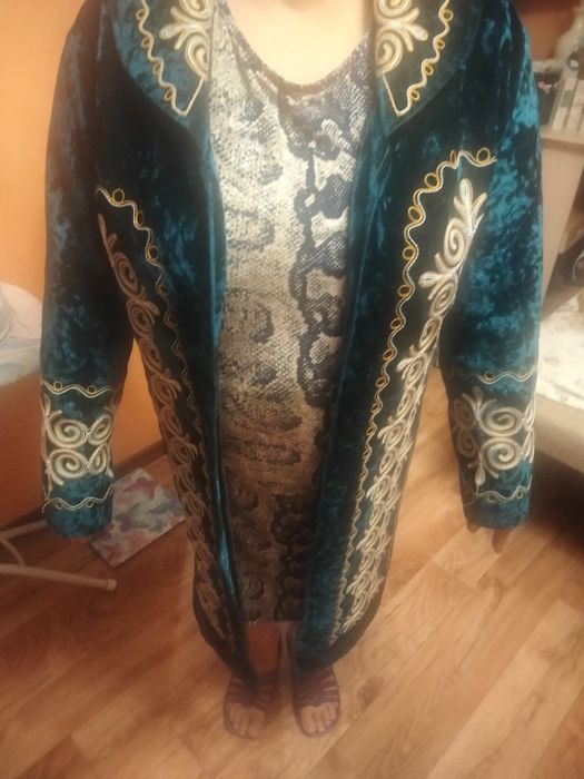 Продам камзол 5000 тенге