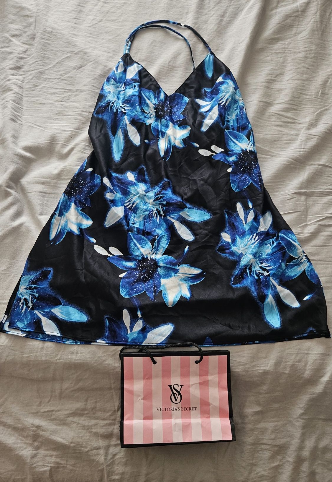 Camasa de noapte Noua Victoria Secrets marime SM