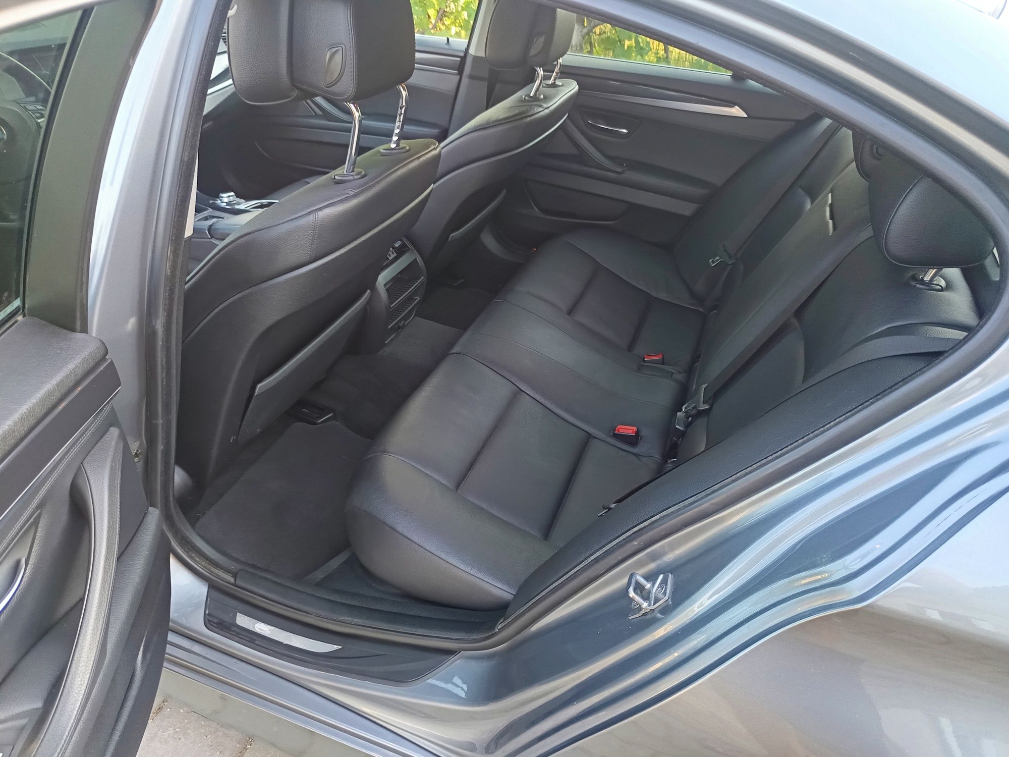 Vând BMW f 10 2.0 diesel