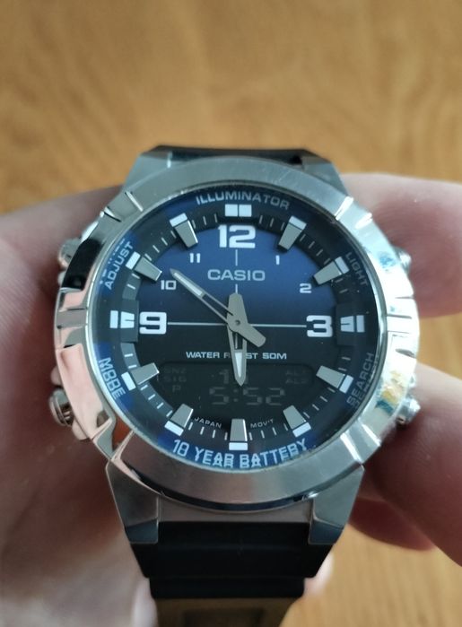 Часы CASIO оригинал с коробкой. Сам брал за 50 тысяч тенге