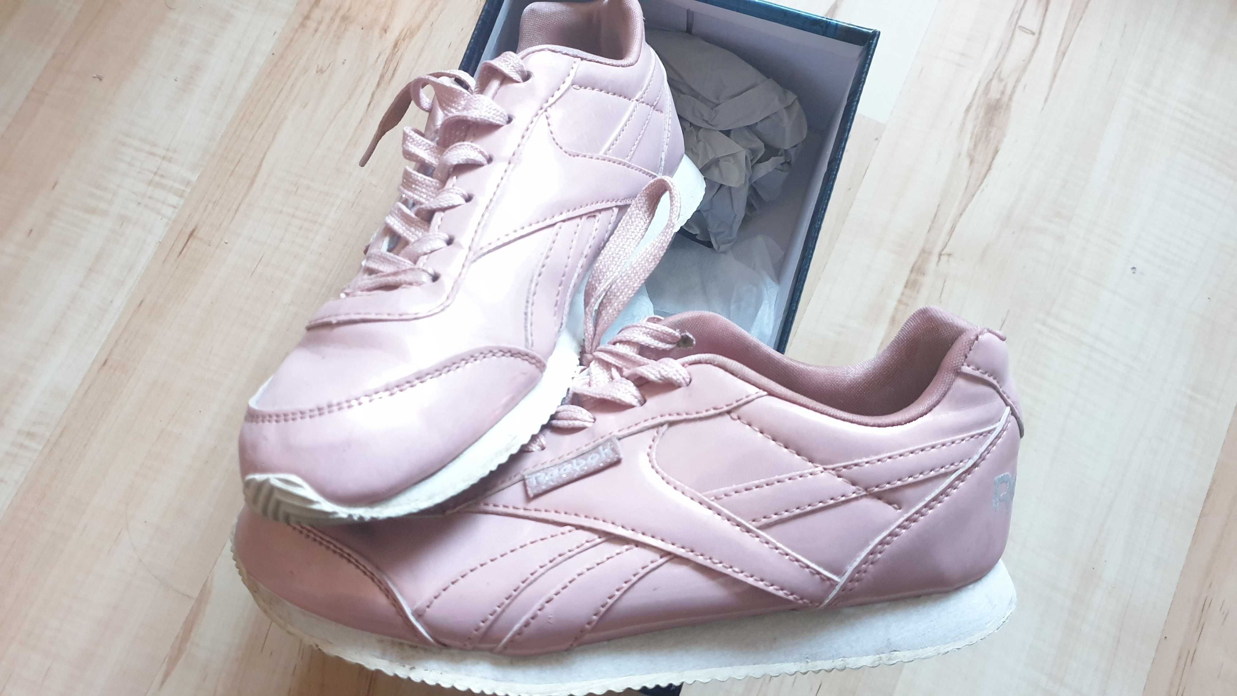 Оригинални Детски розови маратонки за момиче REEBOK !