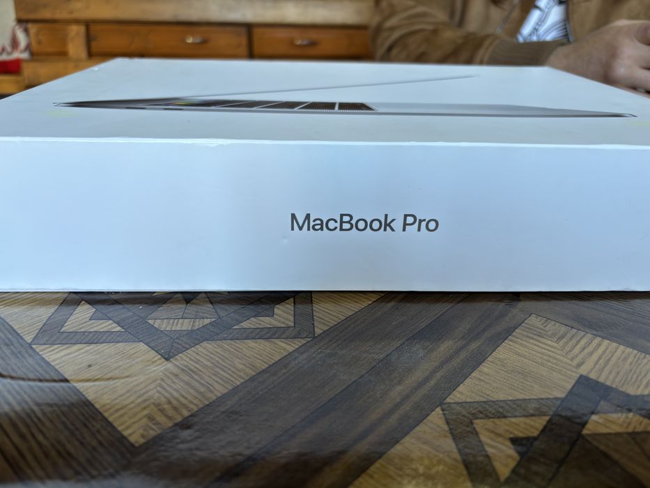 macbook 15 pro  16gb