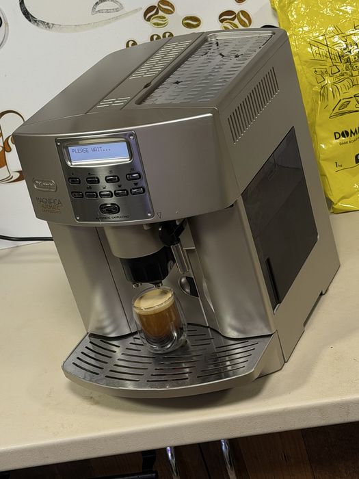 Кафемашина кафе автомат delonghi automatic с гаранция