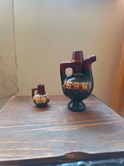 Стари малки стомнички