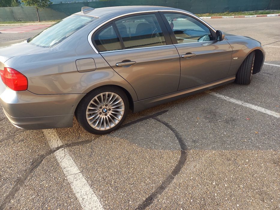 Bmw 320 an fabricație 2011 Cp163 preț 5600€negociabil