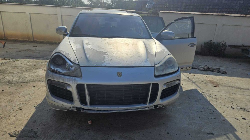 Porsche Cayenne Turbo S 4.5 V8 – 521 CP – benzină + GPL Prins