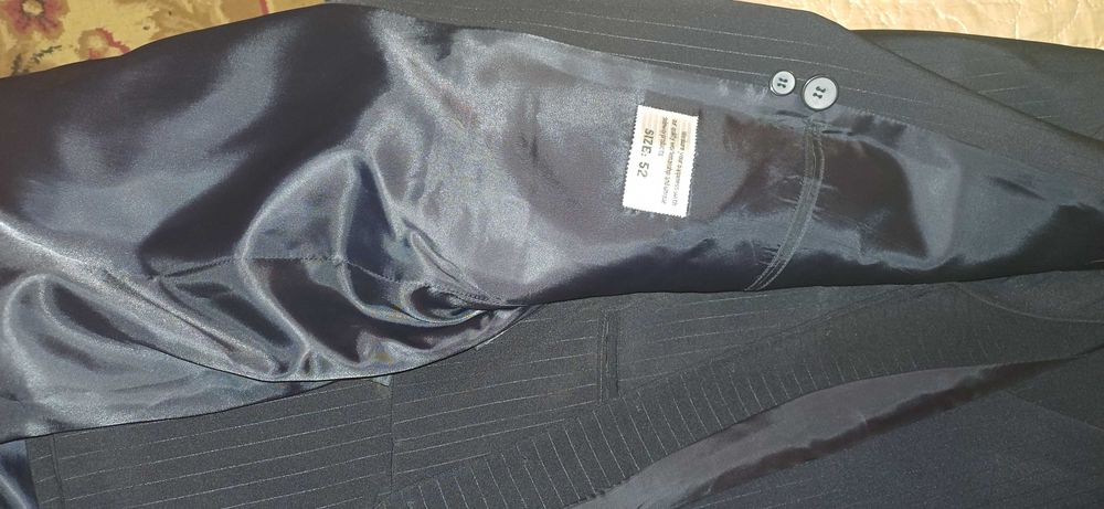 Продам мужской костюм