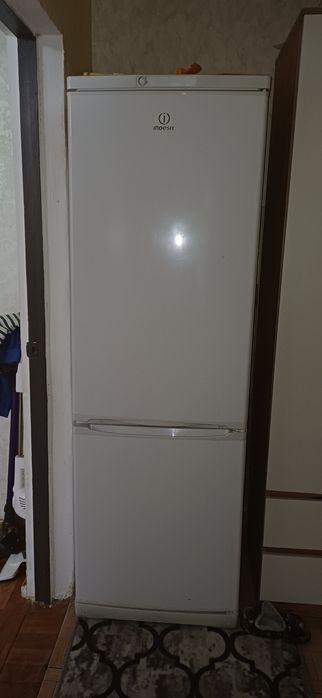 Холодильник б/У,состояние хорошее