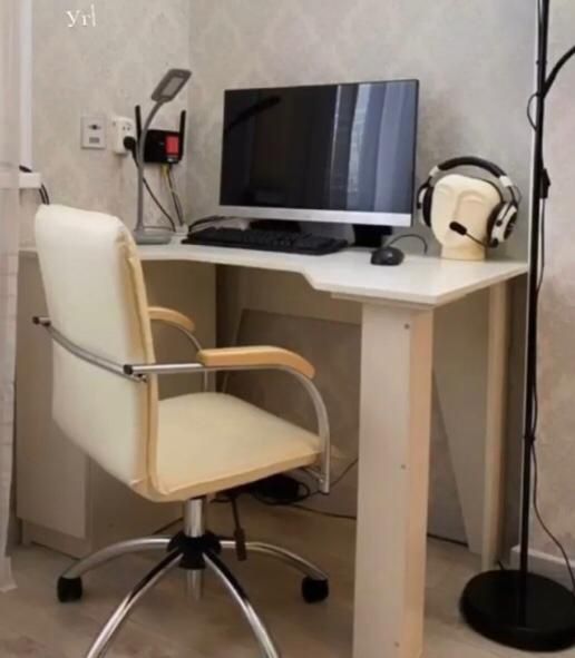 Компьютерный Кресло бежевый