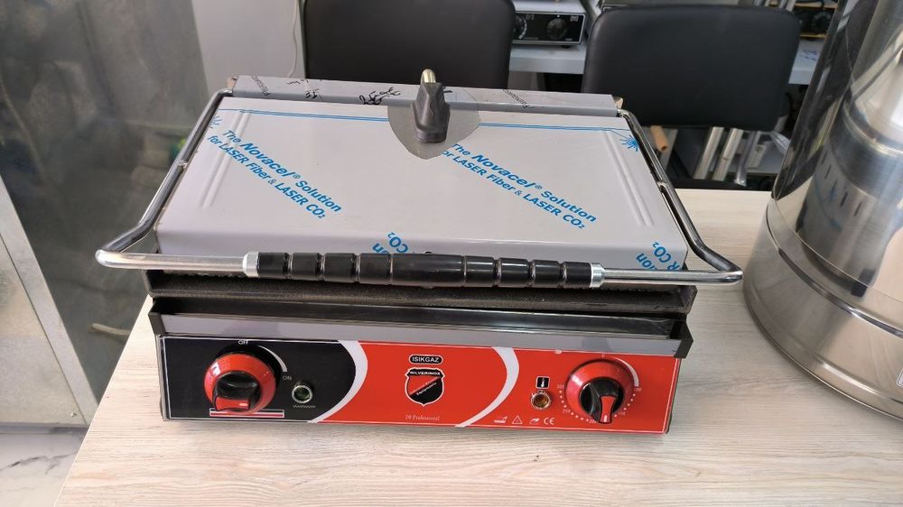 Tustir. Toster. Toster. Lavash non . Non estgich. Тостер. Тостр. Лаваш